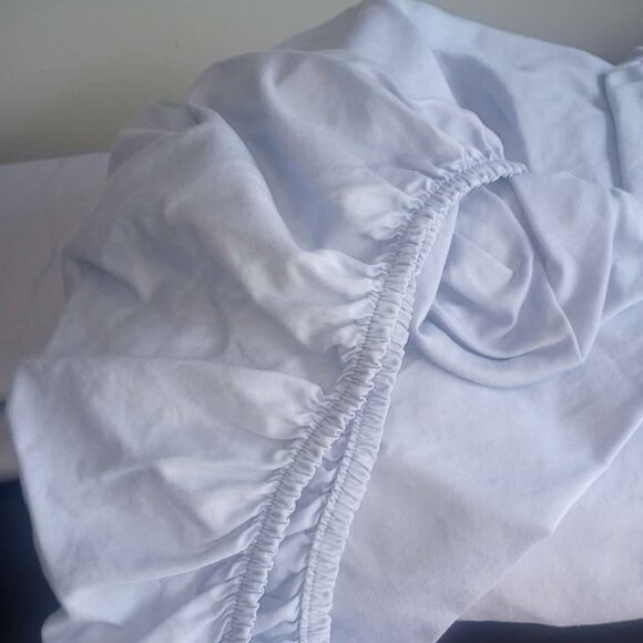 Calvin Klein Light Blue King Size 4-Piece Cotton Sheet Set - Picture 2 of 4